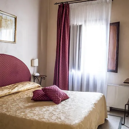 Palazzo Baldi Hotel 4*