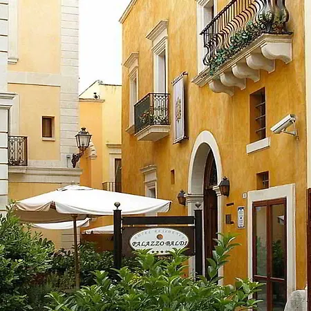 Отель Palazzo Baldi Галатина